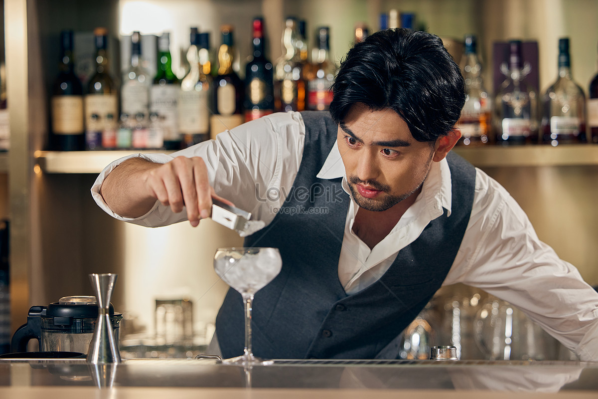 The Bartender Makes Cocktails Picture And HD Photos | Free Download On ...