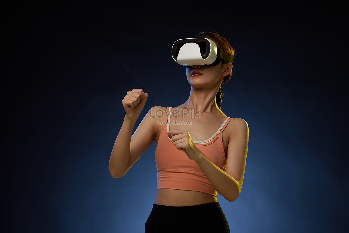 Young Female Young Woman Playing Vr Boxing Sports Game Picture And HD  Photos | Free Download On Lovepik