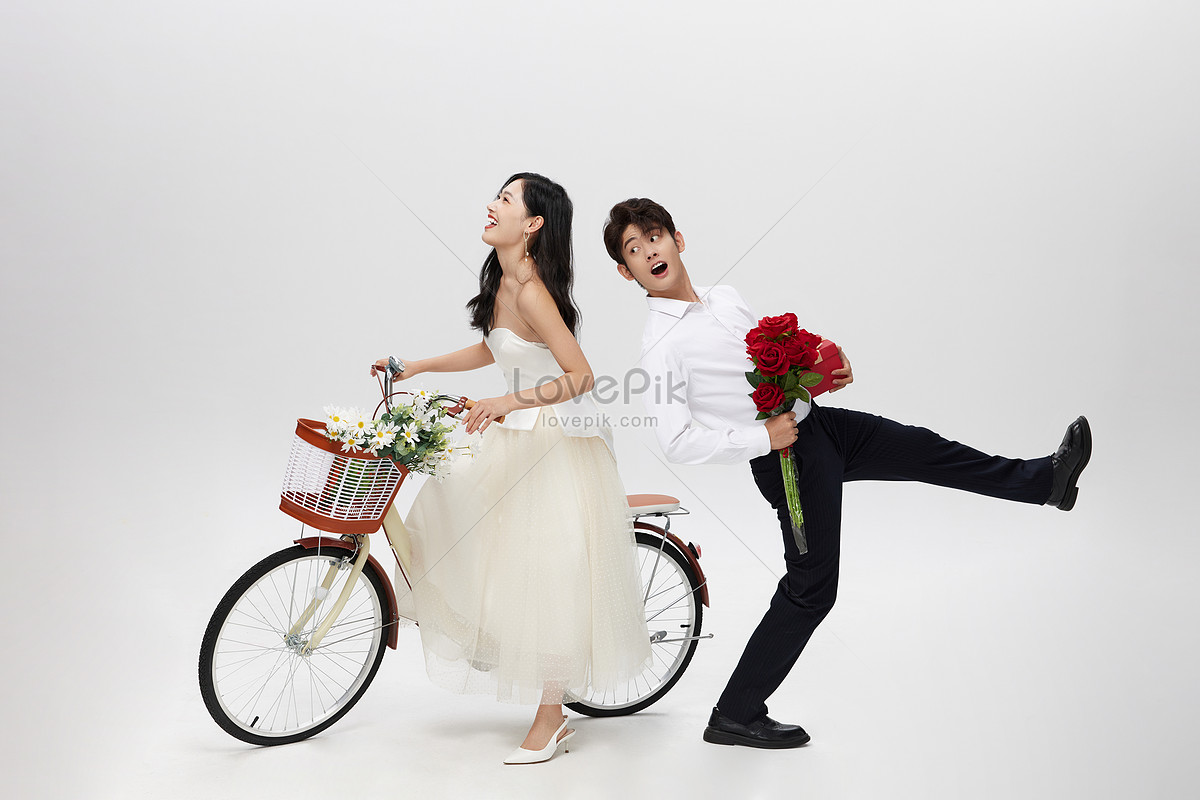 Young Love Couple Funny White Wedding Photos Picture And Hd Photos | Free  Download On Lovepik