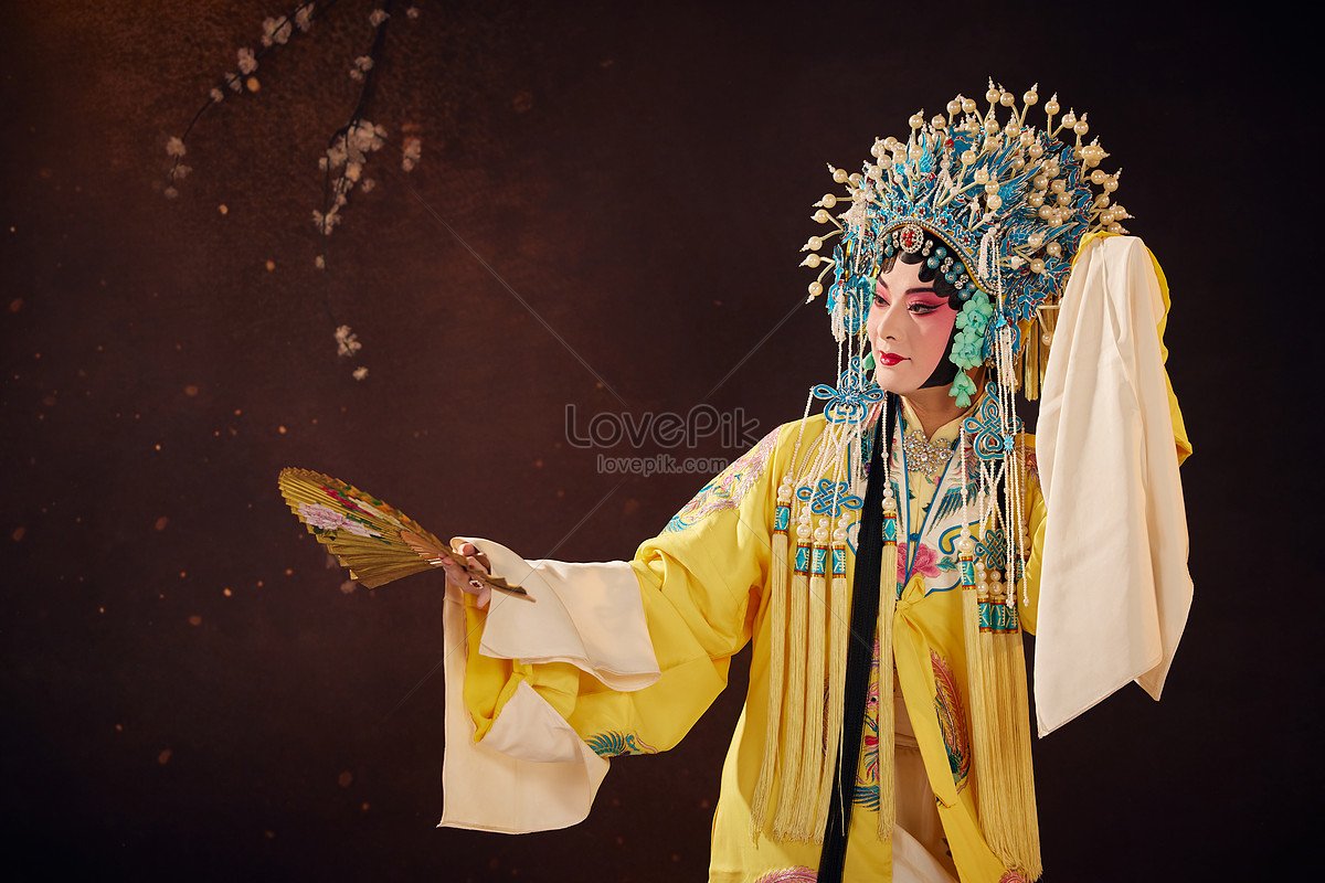 the-performance-image-of-concubine-yang-guifei-in-peking-opera-picture