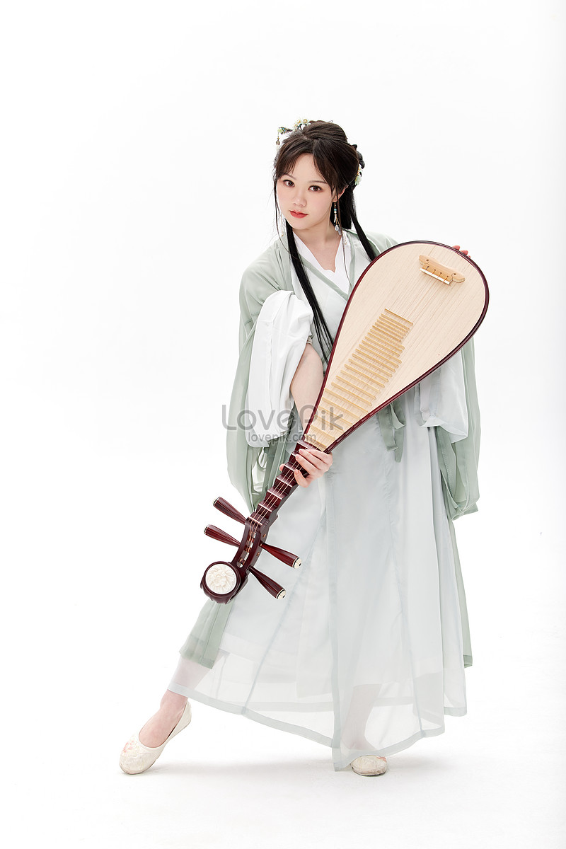 Beautiful Woman In Traditional Han Costume Playing Pipa Picture And HD ...