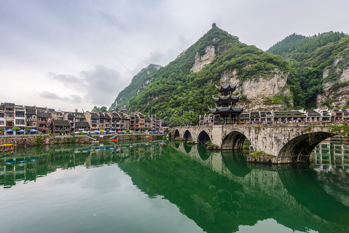 Ancient Town Of Zhenyuan Guizhou Photo Image_picture Free Download ...