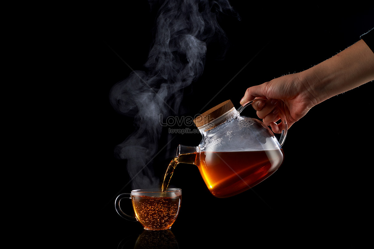 一个人喝茶的好看图片,一个人喝茶的图片大全,一个人喝茶静思的图片_大山谷图库