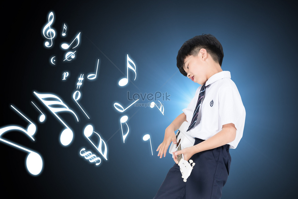 Музыкальные мальчики игра. Креативная картинка мальчик с гитарой. Аватарка позитивная подростку мальчику с гитарой. Картинка юноши с музыкальными дисками в руках. Фото с выступление мальчика с гитарой.