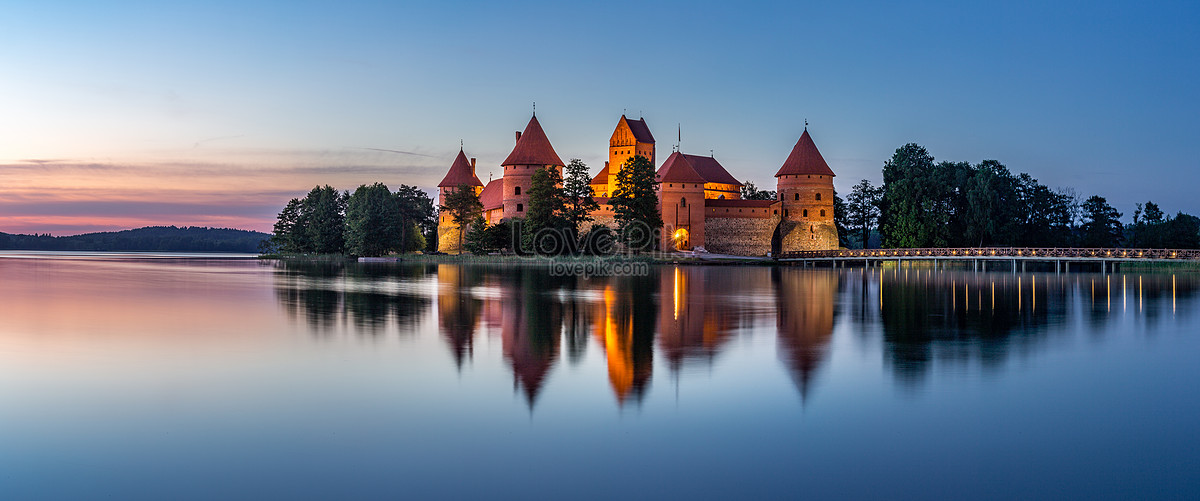 Lithuania famous tourist attractions trakai castle sunset panora photo ...