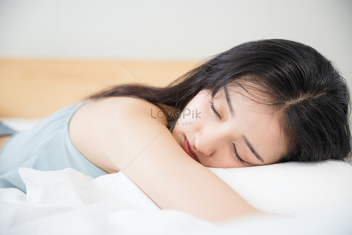 Японские спящие девушка