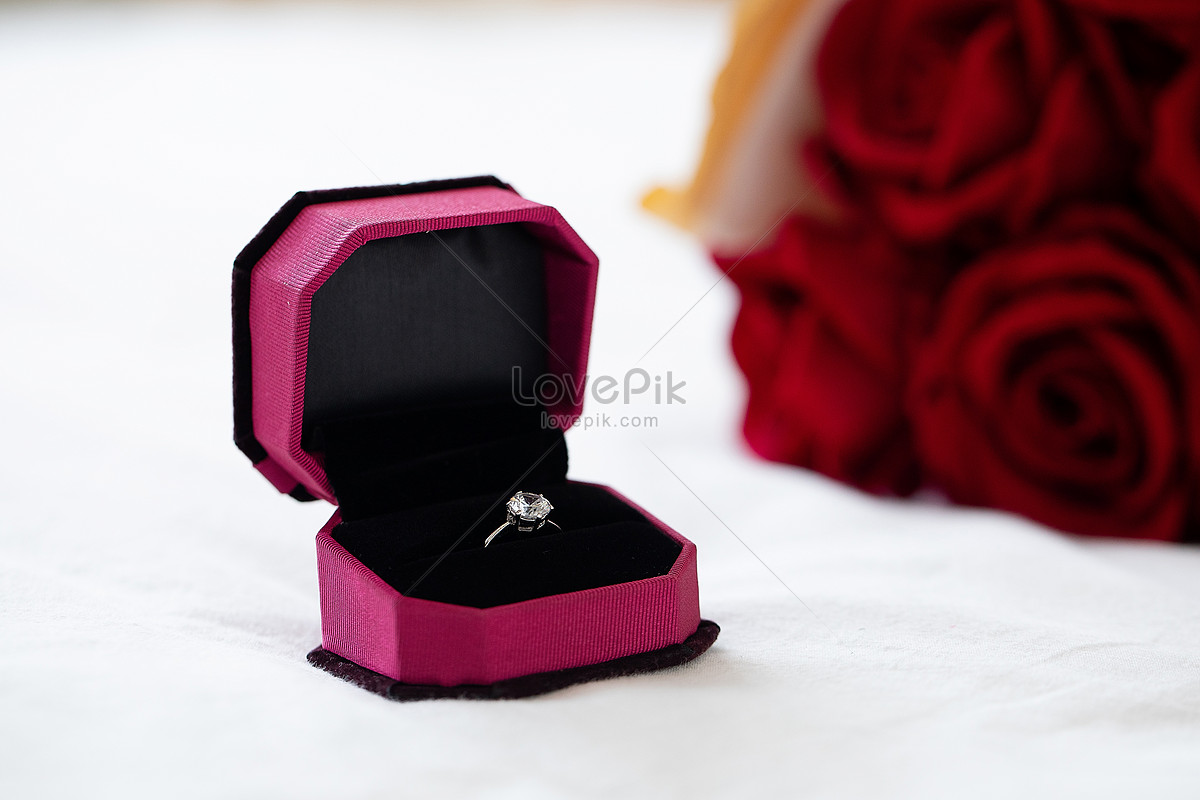 Кольцо valentines day ring роблокс на телефоне