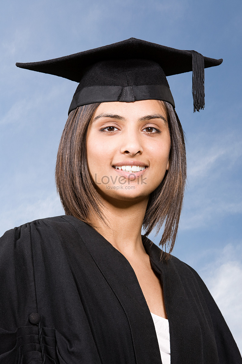 Woman Graduation Images, HD Pictures For Free Vectors Download ...