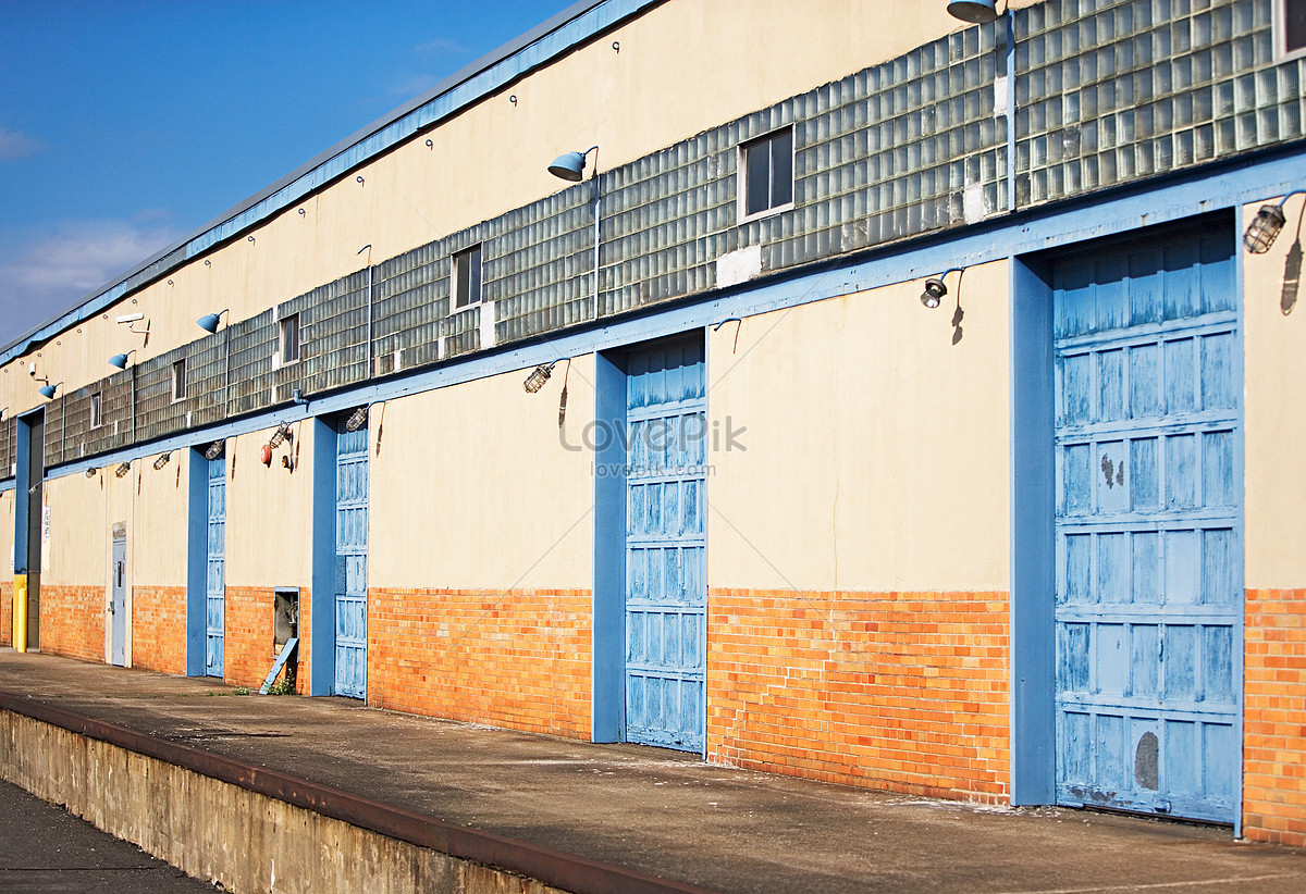 Loading area. Зона загрузки.