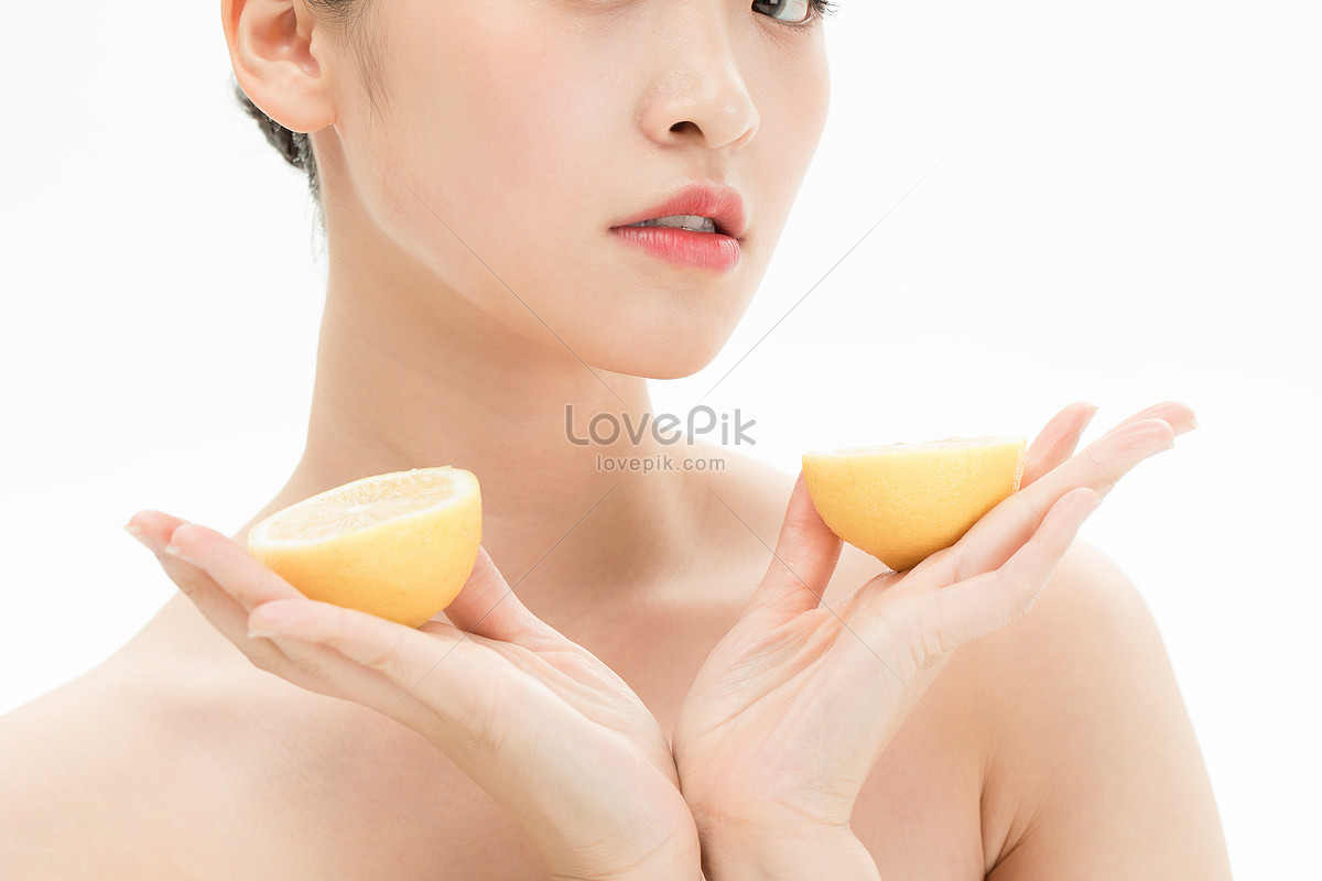 Грудь в форме лимона фото