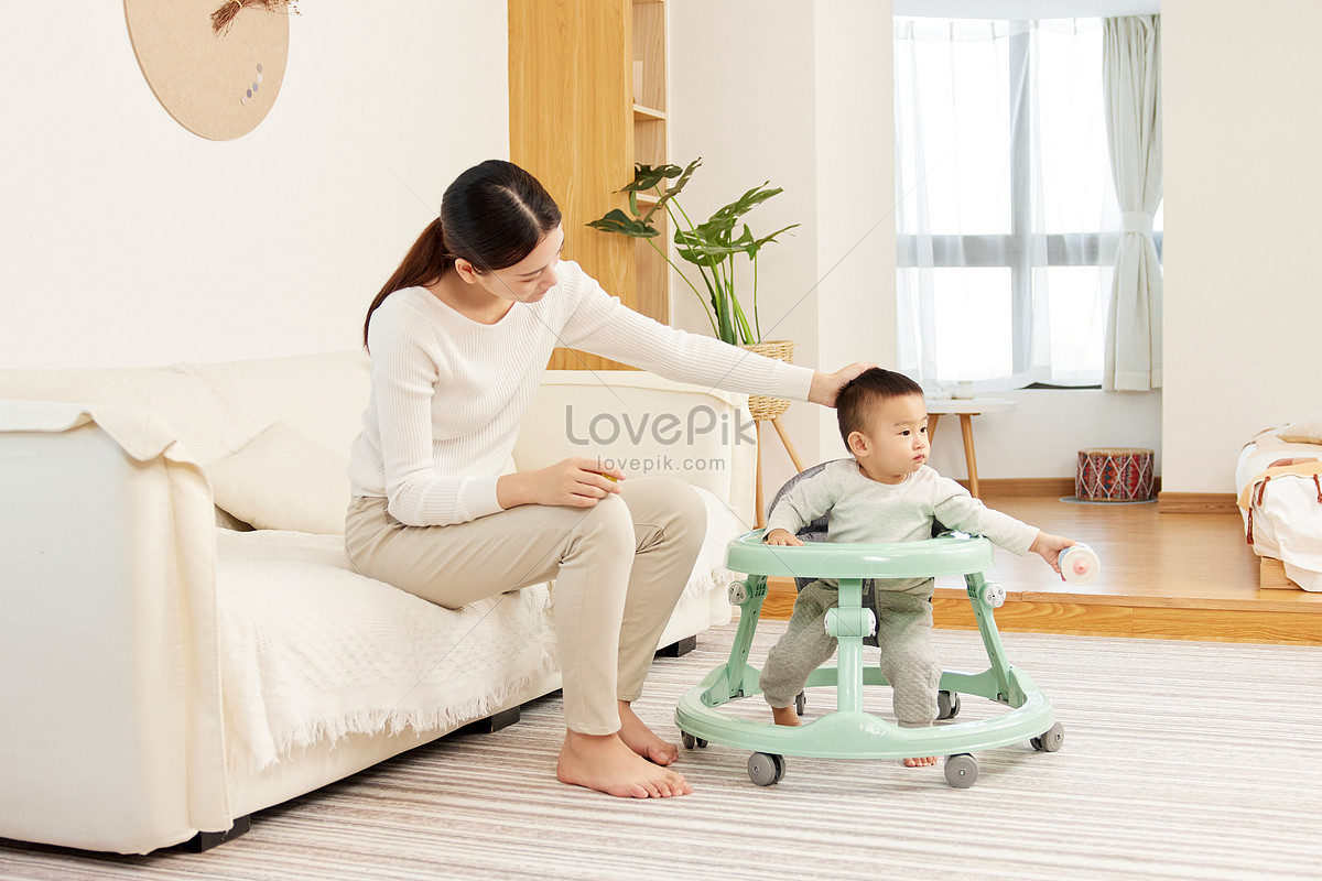 Baby Walker Photos, Download The BEST Free Baby Walker Stock Photos & HD  Images