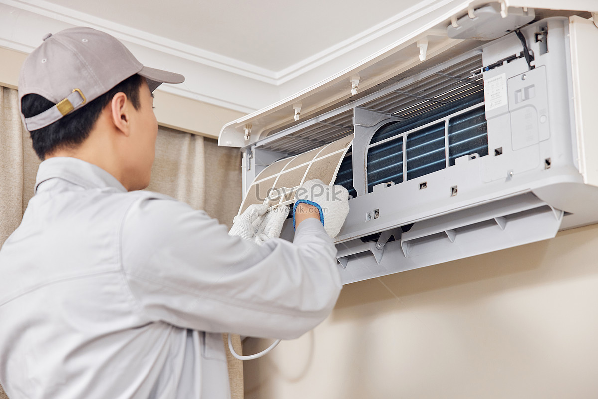 Worker Repairing Air Conditioner Back View Picture And HD Photos | Free ...