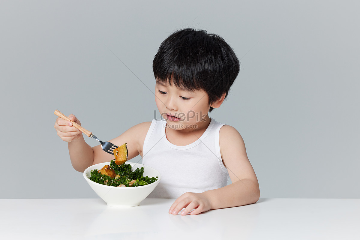 Little Boy Who Eats Salad Healthy Salad Picture And HD Photos | Free ...