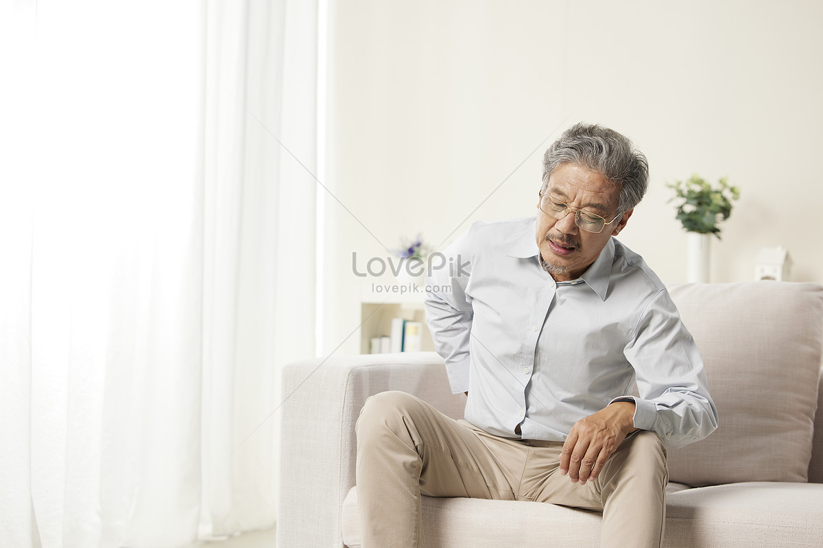 causes of back pain in elderly male