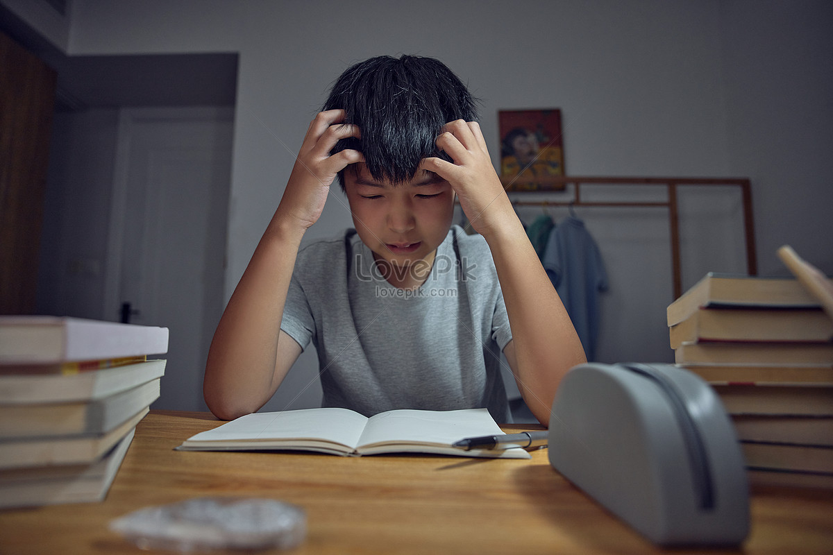Little boy going crazy with homework, boy, child, Weary of studying HD Photo